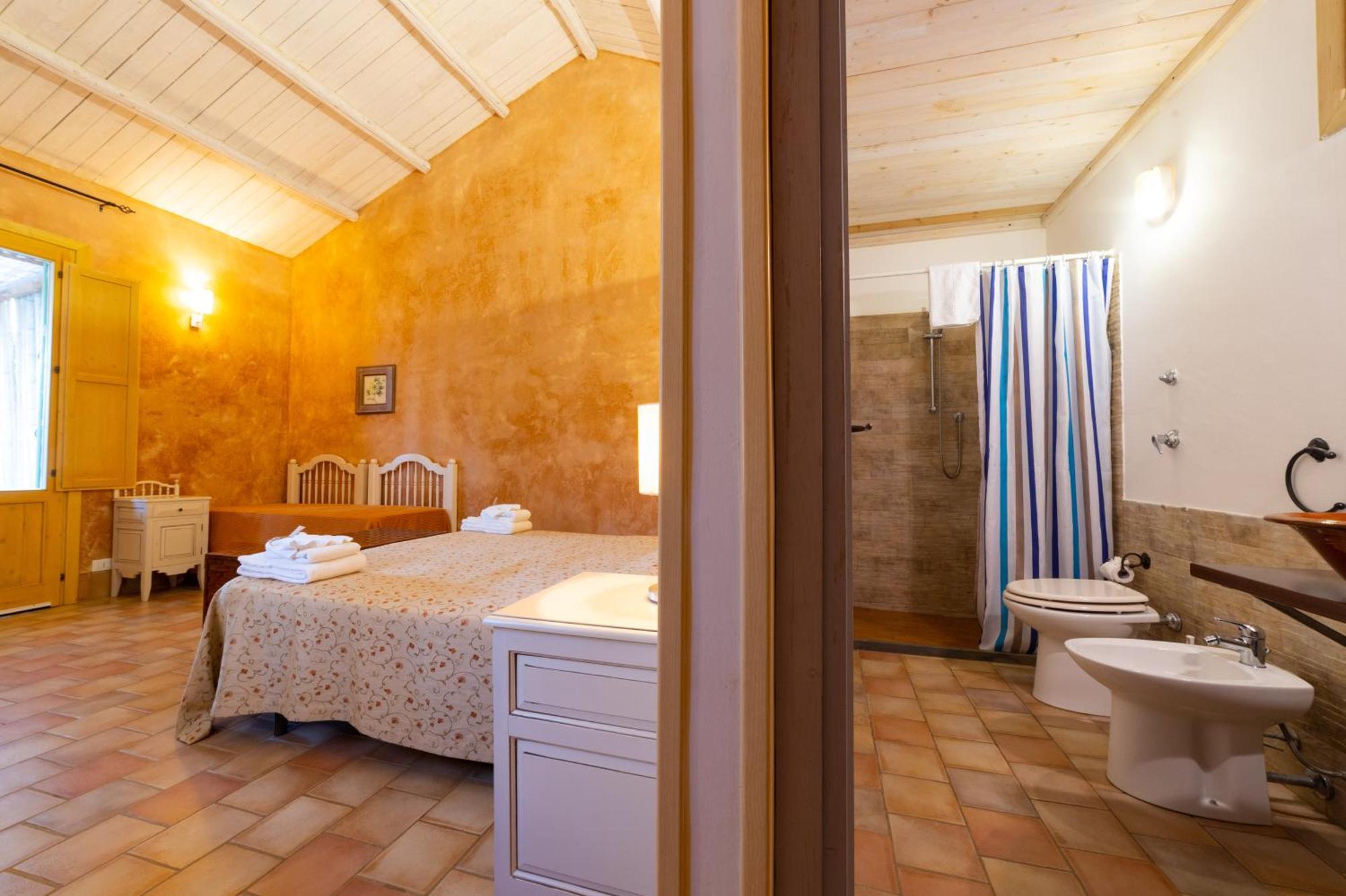 Podere Fossarunza Di Carlo Manzo Marsala Room photo