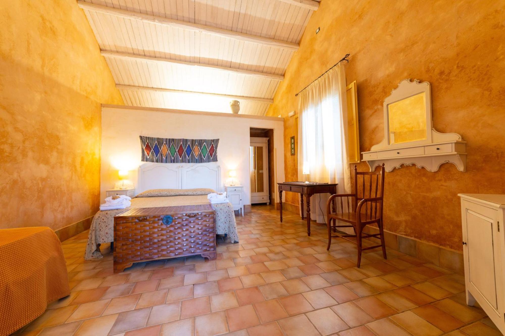 Podere Fossarunza Di Carlo Manzo Marsala Room photo